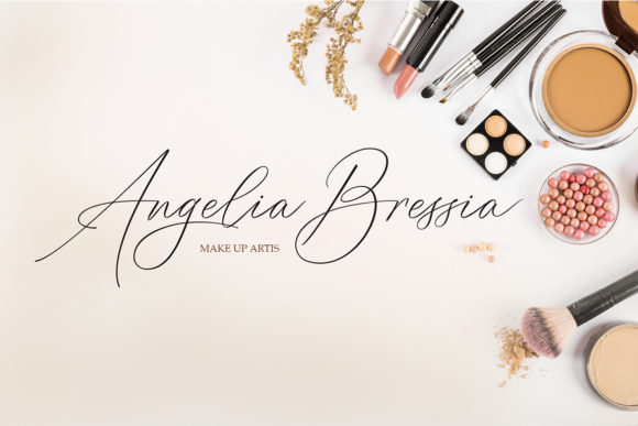 Vignette: A Script Handwritten Font That Elevates Brand Identity